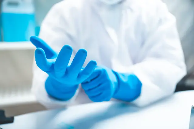 AQL in Medical Gloves: Why It Defines Quality, Risk, and Buyer Accountability